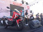 produk-teranyar-adv-150-dan-genio-nongol-di-atas-panggung-hmc-di-mall-pipo.jpg