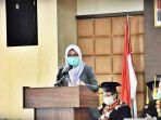 prof-wia-aries-tina-pulubuhu-memberikan-sambutan-dies-natalis-ke-33-pnup-1.jpg<pf>prof-dwia-sambutan-diacara-dies-natalis-pnup.jpg