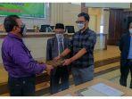 proses-penyerahan-sk-kemendikbud-izin-pembukaan-program-studi-sistem-informasi-program-sarjana.jpg