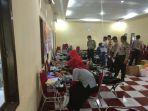 prosesi-donor-darah-di-aula-bhayangkara-polres-takalar-kamis-2062019.jpg
