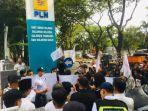 protes-pemadaman-warga-gowa-demo-di-pln-wilayah-sulselbar-tuntut-manajer-pln-gowa-dicopot.jpg