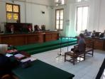 puluhan-kerabat-dan-tetangga-maisy_20150819_202711.jpg