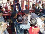 puluhan-pengunjuk-rasa-nyaris-bentrok-di-halaman-kantor-bupati-jeneponto.jpg