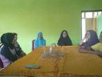 puskesmas-cempa-memberikan-arahan-ke-pengelola-kantin-sman-9-pinrang.jpg