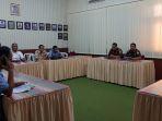 rakor-pakem-mamuju-di-aula-kantor-kejaksaan-negeri-dipimpin-oleh-wakil-ketua-pakem-sinran.jpg
