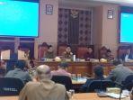 rapat-banggar-di-lantai-9-dprd-sulsel.jpg