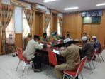 rapat-penetapan-zakat-fitrah-di-ruang-rapat-sekretaris-kabupaten.jpg