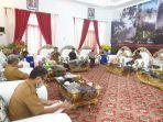 rapat-tim-satgas-covid-19-kabupaten-enrekang-terkait-evaluasi-pelaksanaan-ppkm-mikro.jpg