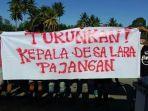 ratusan-warga-desa-lara-mamuju-tengah-berunjuk-rasa.jpg