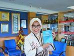 rektor-universitas-hasanuddin-prof-dwia-aries-tina-pulubuhu-menerbitkan-buku.jpg