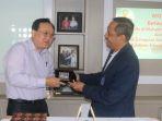 rektor-universitas-muhammadiyah-makassar-prof-dr-h-abdul-rahman-rahim-se-mm.jpg