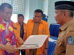 rektor-unm-prof-husain-syam-melakukan-kunjungan-kerja-untuk-monitoring-dan-evaluasi.jpg<pf>rektor-unm-prof-husain-syam-melakukan-kunjungan-kerja-untuk-monev.jpg
