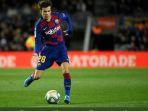 riqui-puig-melakukan-debut-la-liga-di-camp-nou-saat-barcelona-1912020.jpg