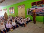 roadshow-museum-masuk-sekolah-di-smpn-18-makassar.jpg