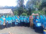 rombongan-tp-pkk-sulsel-berfoto-bersama-dengan-tp-pkk-wajo-dan-tp-p3.jpg