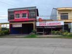 rumah-makan-di-pangkep_20160627_102713.jpg<pf>rm-d-pangkep_20160627_102605.jpg<pf>rumah-makan-di-pangkep_20160627_102902.jpg<pf>langganan-pemudik-di-pangkep_20160627_102930.jpg
