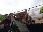 rumah-warga-rusak-terdampak-angin-puting-beliung-di-lecamatan-mallusetasi.jpg