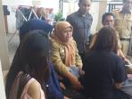 saat-ditemui-di-tempat-perlindungan-dinas-sosial_20161011_114738.jpg