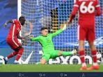 sadio-mane-cetak-gol-setelah-memanfaatkan-blunder-kepa-dalam-laga-chelsea-vs-liverpool.jpg