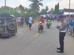 salah-satu-mobil-minibuss.jpg