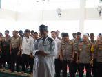 salat-gaib-untuk-bj-habibie-di-masjid-jabal-rahmah-mapolda-sulbar.jpg