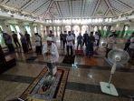 salat-gerhana-matahari-di-masjid-al-markaz-al-islami-makassar-1.jpg<pf>salat-gerhana-matahari-di-masjid-al-markaz-al-islami-makassar-2.jpg<pf>salat-gerhana-matahari-di-masjid-al-markaz-al-islami-makassar-3.jpg
