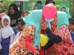sambut-hari-kemerdekaan-ini-lomba-17-agustus-anti-mainstream-lucu-merangkak-sambil-ngedot.jpg