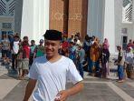 sampah-usai-salat-id-di-halaman-masjid-agung.jpg