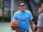 sandiaga-uno-saat-di-lapangan-basket.jpg