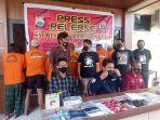satreskrim-polres-pinrang-menggelar-press-rilis-pengungkapan-pelaku-sobis.jpg