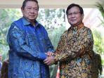 sby-berjabat-tangan-dengan-prabowo-subianto.jpg
