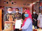 sebanyak-183-kk-di-desa-massamaturu-menerima-bantuan-langsung-tunai-blt.jpg