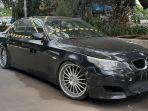 sebuah-mobil-bmw-type-520ia.jpg