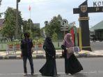 sejumlah-mahasiswa-aksi-penggalangan-dana-untuk-korban-banjir-luwu.jpg