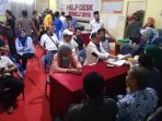 sejumlah-pengurus-partai-mamadati-kantor-kpu-jeneponto_20180717_181218.jpg