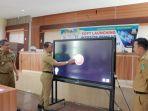 sekda-bahri-suli-meluncurkan-aplikasi-resmi-pemerintah-kabupaten-pemkab.jpg