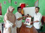 sekretaris-karang-taruna-bulukumba-muhardi-saat-mendaftar-di-kantor-desa-dampang.jpg