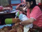 seorang-wanita-di-tasikmalaya-hamil-dan-melahirkan-hanya-dalam-waktu-satu-jam.jpg