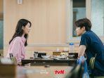 serial-drama-korea-hometown-cha-cha-cha-akan-kembali-tayang-besok-sabtu-1192021.jpg