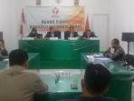 sidang-dkpp-di-kantor-bawaslu-sulbar-dengan-terperiksa-ketua-bawaslu-mamasa.jpg