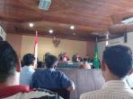 sidang-pembacaan-putu.jpg