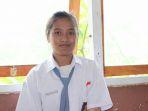 siswi-cantik-ini-tak-mau-seragamnya-dinodai-pilox-saat-rayakan-kelulusan-ini-alasan-menohoknya.jpg