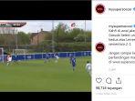 striker-garuda-select-bagus-kahfi-saat-mencetak-gol-ke-gawang-leicester-city-u-17.jpg