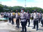 suasana-apel-pergeseran-pasukan-pengamanan-pemungutan-suara-pilwali-makassar.jpg