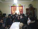 suasana-di-rumah-duka-ricko-maluhette-kecamatan-tamalanrea-jl-puri-asri-raya.jpg