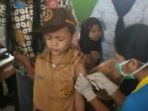 suasana-imunisasi-mr-murid-sdn-mallaulu-luwu-timur_20180808_190217.jpg