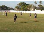 suasana-latihan-rutin-PSM-Makassar-di-Stadion-Kalegowa-6.jpg