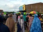 suasana-pasar-bajoe-kecamatan-tanete-riattang-timur-kabupaten-bone-kamis-2152020.jpg