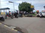suasana-pelabuhan-penyeberangan-bajoe-selasa-3062020.jpg