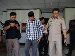 suasana-pendaftaran-dua-calon-wabup-di-kantor-dprd-barru.jpg